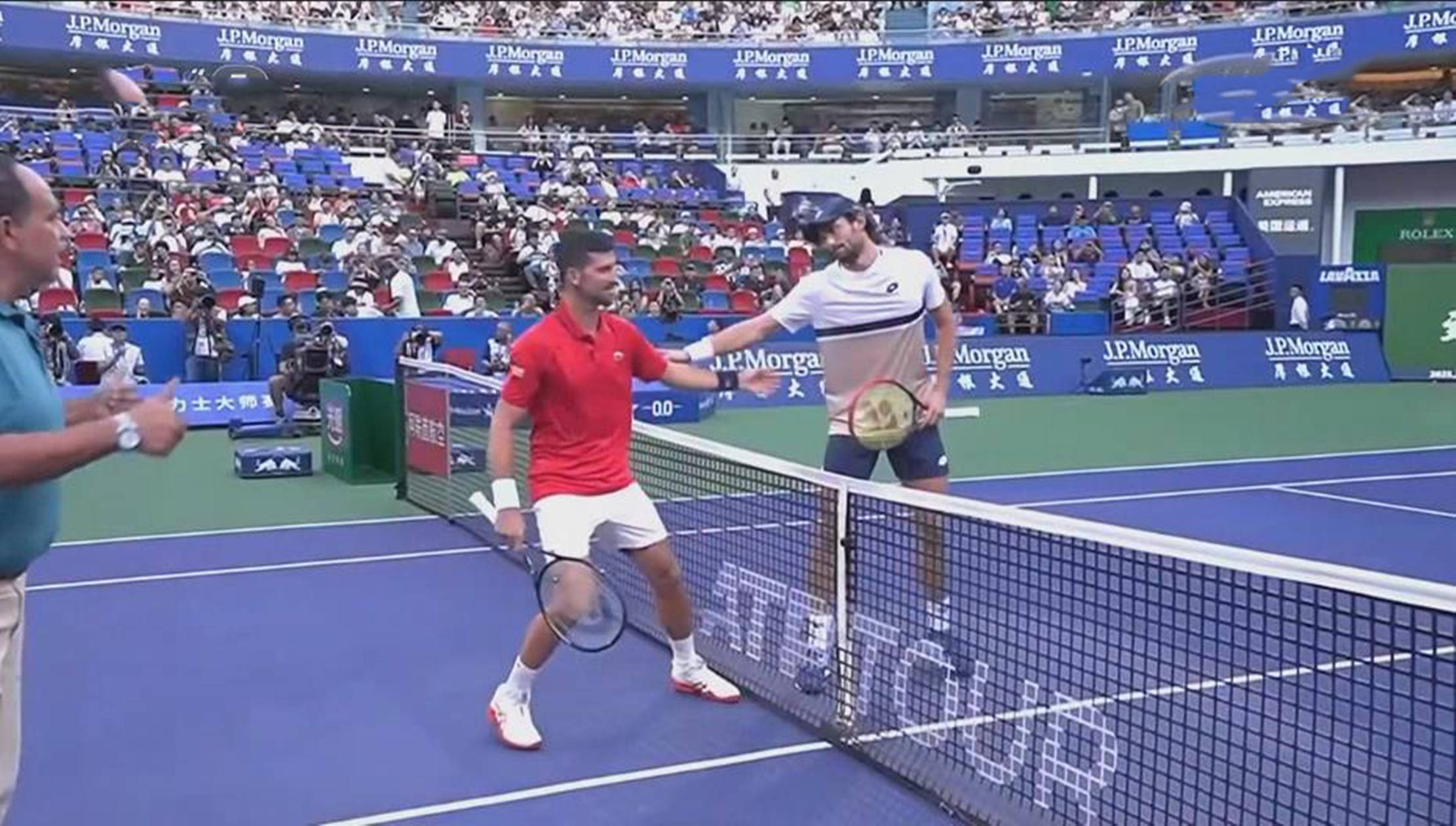 西班牙网球队翻盘美国网球队，德约科维奇制霸全场的简单介绍