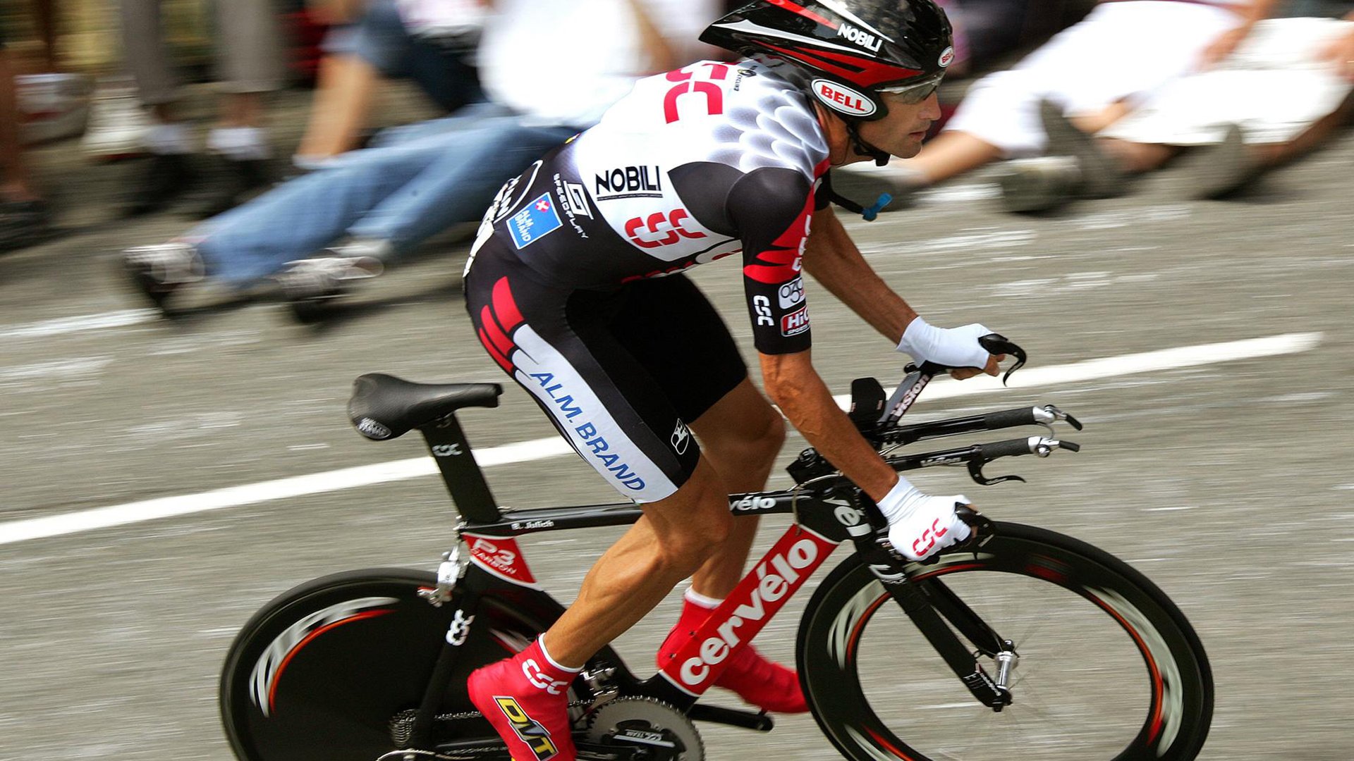 帕尔默掌控比赛走势，澳大利亚攻防一体强势压制里昂