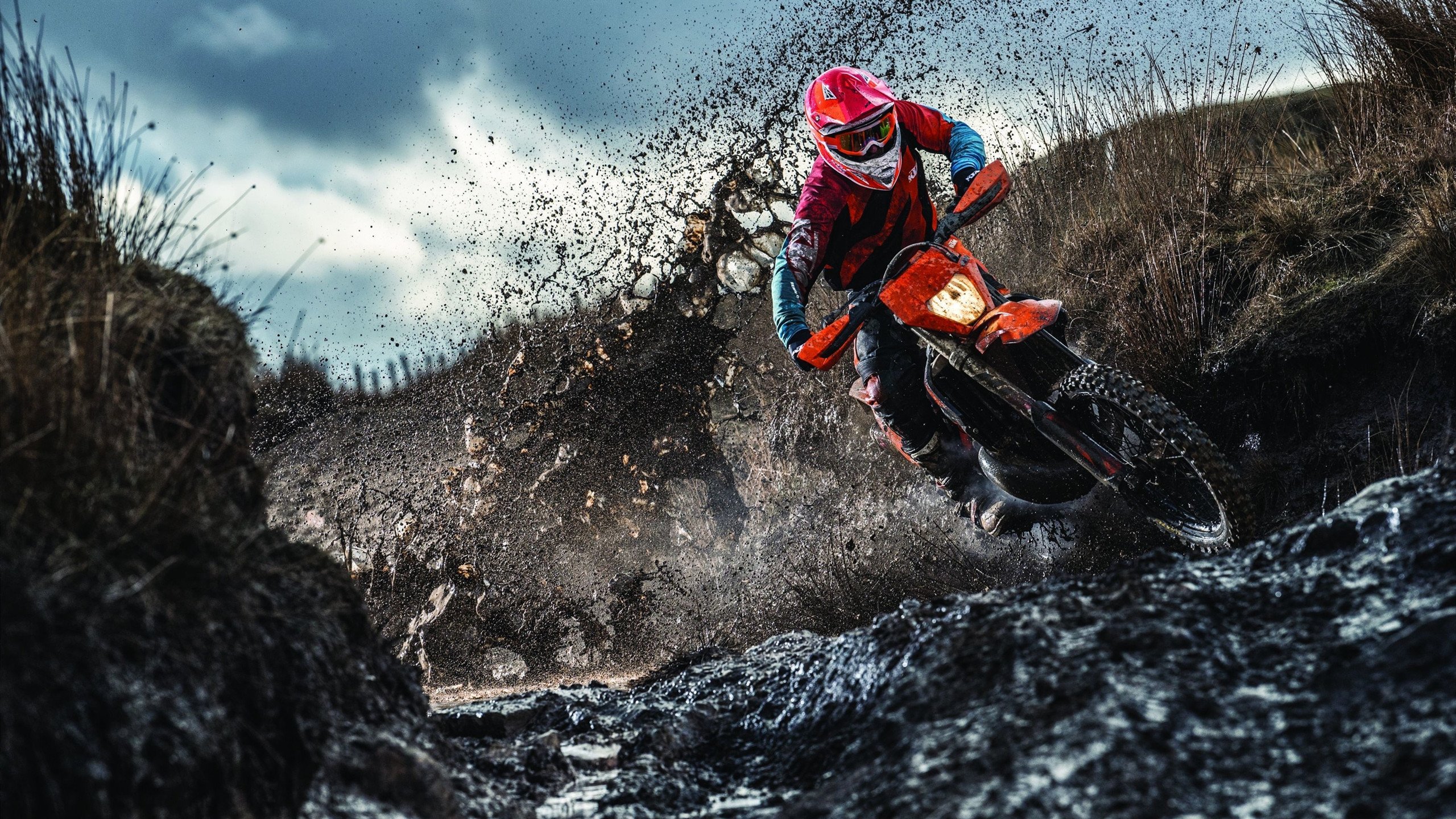 铁血马竞跨洲教学赛三球碾碎智利，阿什拉夫右路统治级演出抢尽风头